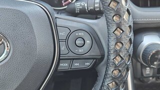 2019 Toyota Rav4 Limited — photo 22
