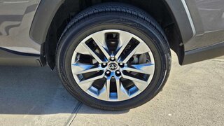 2019 Toyota Rav4 Limited — photo 9