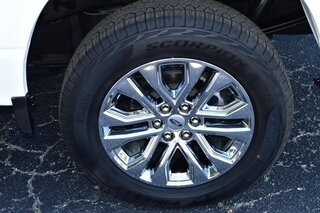 2025 Ford F-150 XLT 4WD SuperCrew 5.5' Box — photo 9