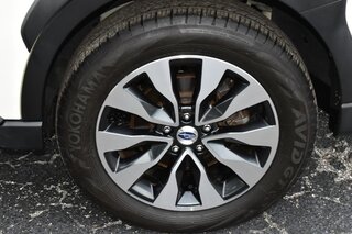 2023 Subaru Outback Limited XT CVT — photo 8