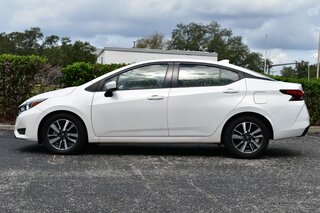 2024 Nissan Versa SV CVT — photo 2