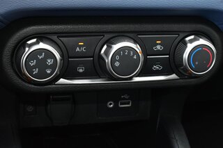 2024 Nissan Versa SV CVT — photo 16