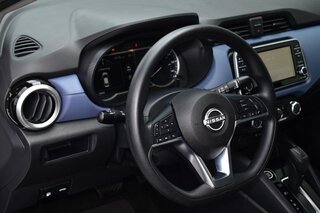 2024 Nissan Versa SV CVT — photo 14