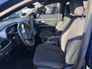 2019 Chrysler Pacifica Touring Plus FWD — photo 11