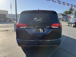 2019 Chrysler Pacifica Touring Plus FWD — photo 4