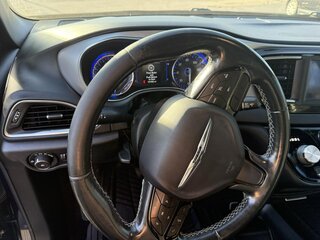 2019 Chrysler Pacifica Touring Plus FWD — photo 13