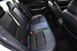 2024 Nissan Altima 2.5 SR Sedan — photo 10