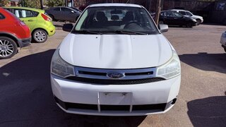 2010 Ford Focus SE — photo 3