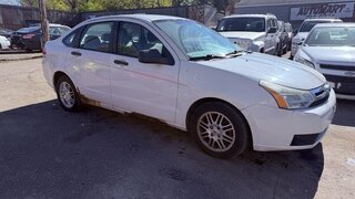 2010 Ford Focus SE — photo 1
