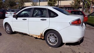 2010 Ford Focus SE — photo 4