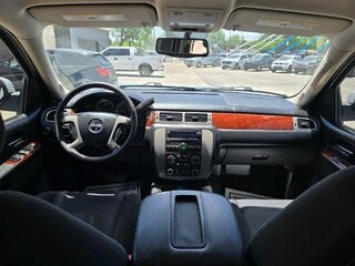 2011 GMC Yukon XL SLE — photo 13