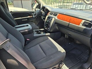 2011 GMC Yukon XL SLE — photo 9