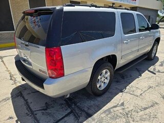 2011 GMC Yukon XL SLE — photo 4