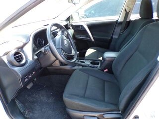 2018 Toyota Rav4 LE — photo 3