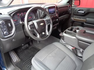 2020 Chevrolet Silverado 1500 LT Crew Cab 4WD — photo 2