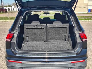 2022 Volkswagen Tiguan S — photo 10
