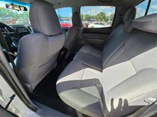 2015 Toyota Tacoma Base V6 — photo 9