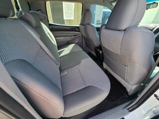 2015 Toyota Tacoma Base V6 — photo 8