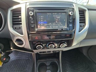 2015 Toyota Tacoma Base V6 — photo 11