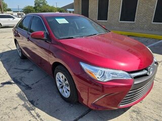 2017 Toyota Camry LE — photo 1