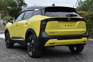 2026 Nissan Kicks SR FWD — photo 3
