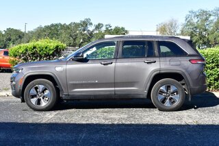 2022 Jeep Grand Cherokee 4x4 — photo 2