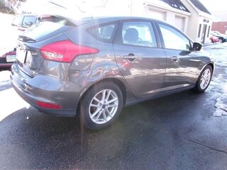 2016 Ford Focus SE — photo 4