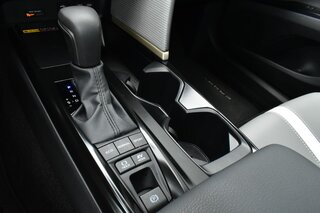 2026 Toyota Camry SE (Natl) — photo 16
