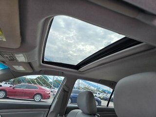 2011 Toyota Camry XLE V6 — photo 11