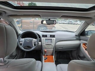 2011 Toyota Camry XLE V6 — photo 12