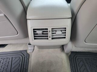2011 Toyota Camry XLE V6 — photo 10