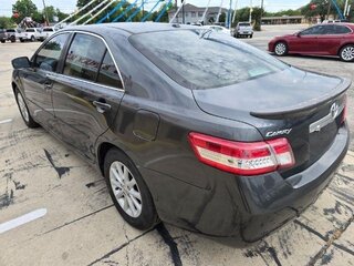2011 Toyota Camry XLE V6 — photo 5