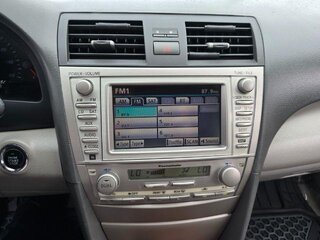 2011 Toyota Camry XLE V6 — photo 13