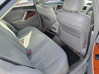 2011 Toyota Camry XLE V6 — photo 8
