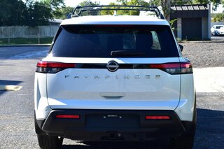 2025 Nissan Pathfinder SV 2WD — photo 4