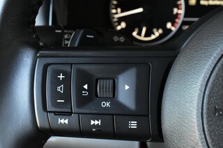2025 Nissan Pathfinder SV 2WD — photo 22