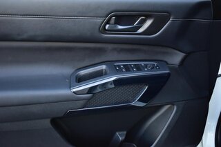 2025 Nissan Pathfinder SV 2WD — photo 16