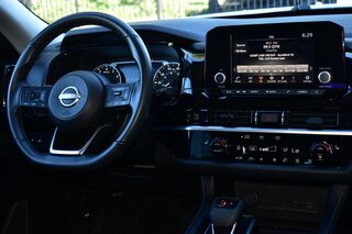 2025 Nissan Pathfinder SV 2WD — photo 9