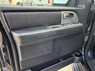 2017 Ford Expedition Platinum — photo 8