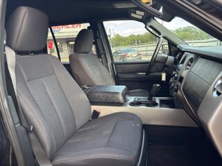 2017 Ford Expedition Platinum — photo 17