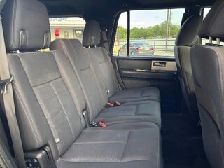 2017 Ford Expedition Platinum — photo 16