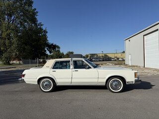 1979 Lincoln Versailles Versailles — photo 6