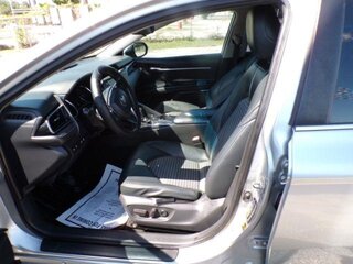 2019 Toyota Camry SE — photo 3
