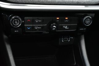 2025 Jeep Compass Latitude 4x4 — photo 17