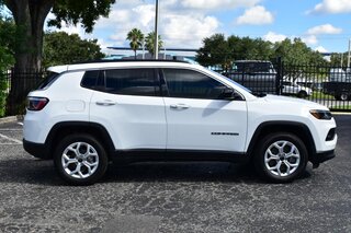 2025 Jeep Compass Latitude 4x4 — photo 7