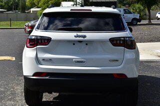 2025 Jeep Compass Latitude 4x4 — photo 4