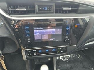 2019 Toyota Corolla LE — photo 12