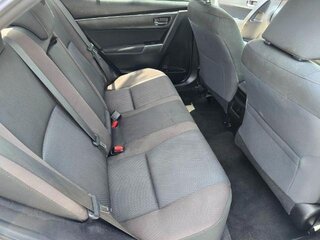 2019 Toyota Corolla LE — photo 9