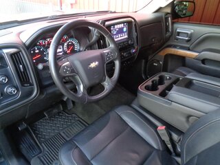 2017 Chevrolet Silverado 1500 LTZ Double Cab 4WD — photo 2