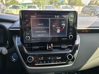 2022 Toyota Corolla Hybrid LE — photo 13